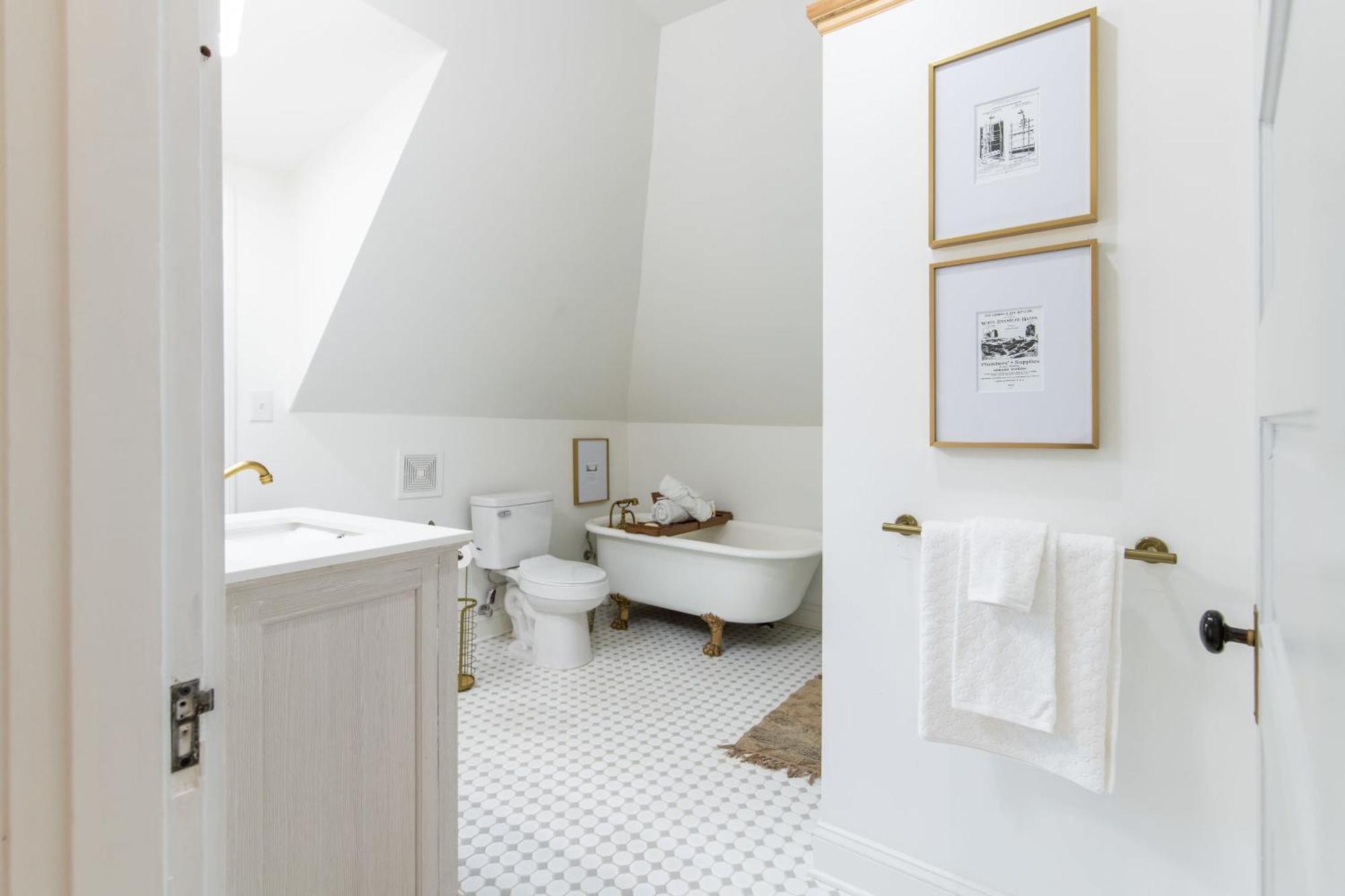 Loft On Capital - Ideally Located To Distilleries Frankfort Esterno foto